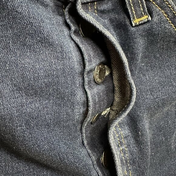 Levi 501 S Women's Shorts Size 28  Inseam 4" Cuffed High Rise Elastic Waste - Picture 3 of 6